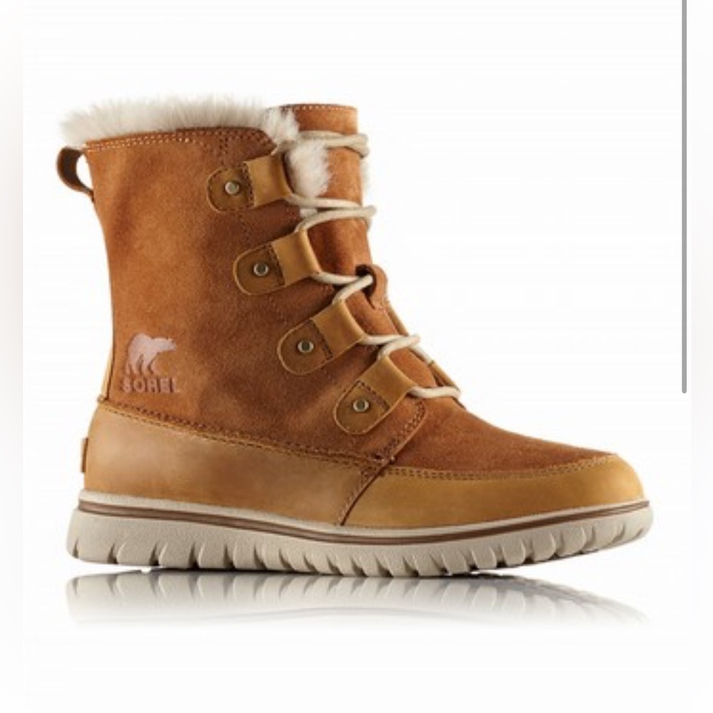 Cozy Joan Tan Faux Fur Suede Boots Size 9